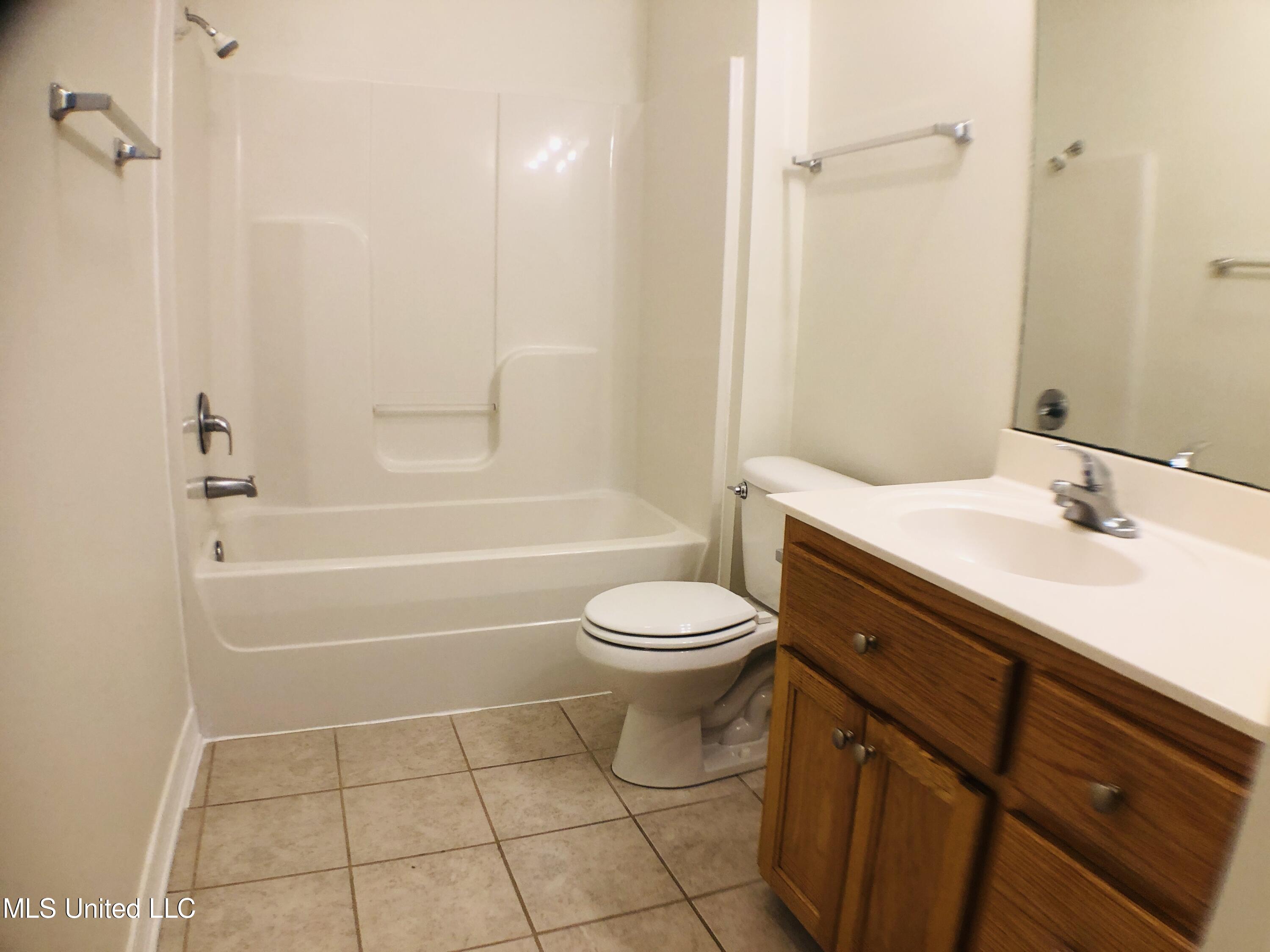 15812 Adam Road, Unit 312 Biloxi, MS 39532 - Photo 20 of 21 0F417057-45EF-429F-AF46-71F3EA63894F