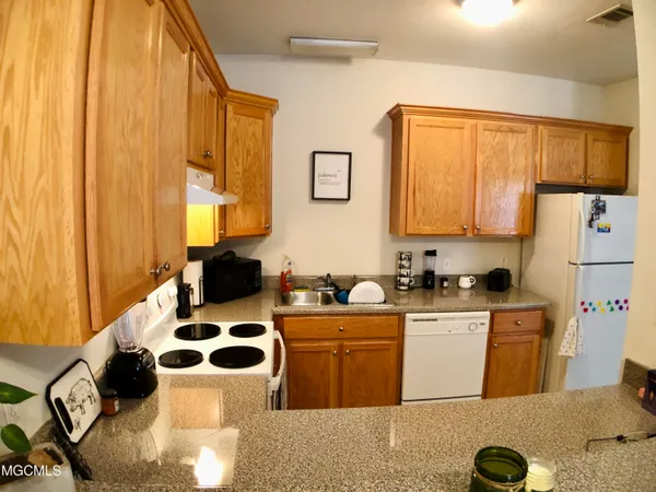 $995 | 15812 Adam Road, Unit 312, Biloxi, MS 39532