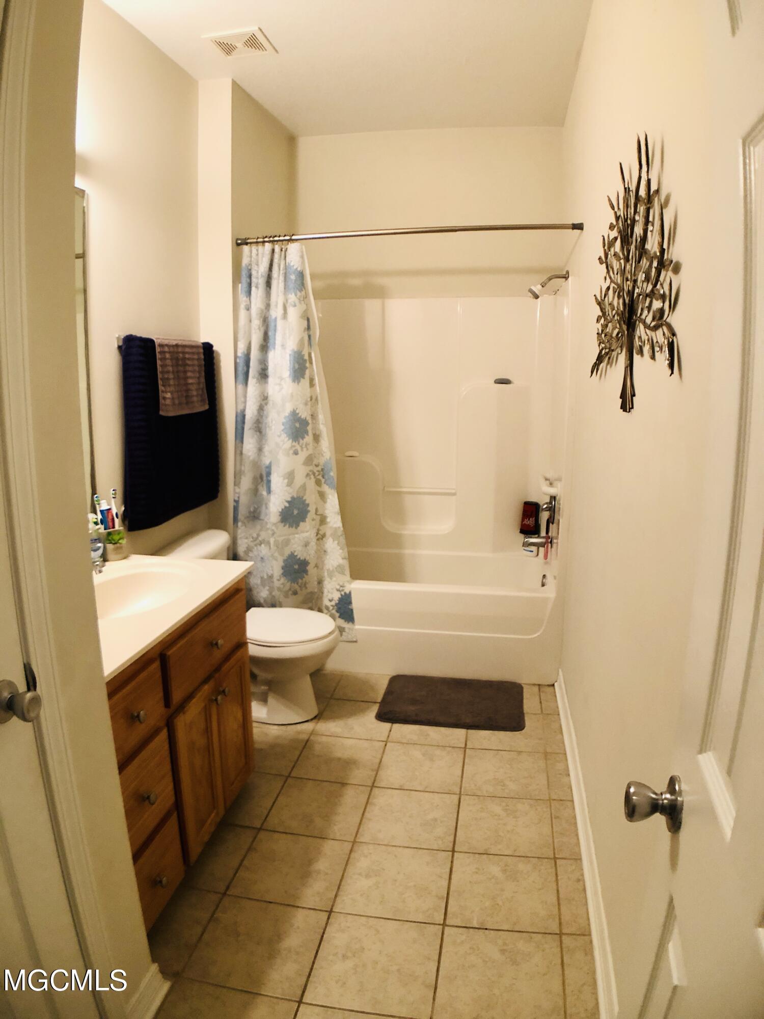 15812 Adam Road, Unit 312 Biloxi, MS 39532 - Photo 9 of 21 324BECFC-1BF3-4CEE-A1CC-6DF35F8AEC06