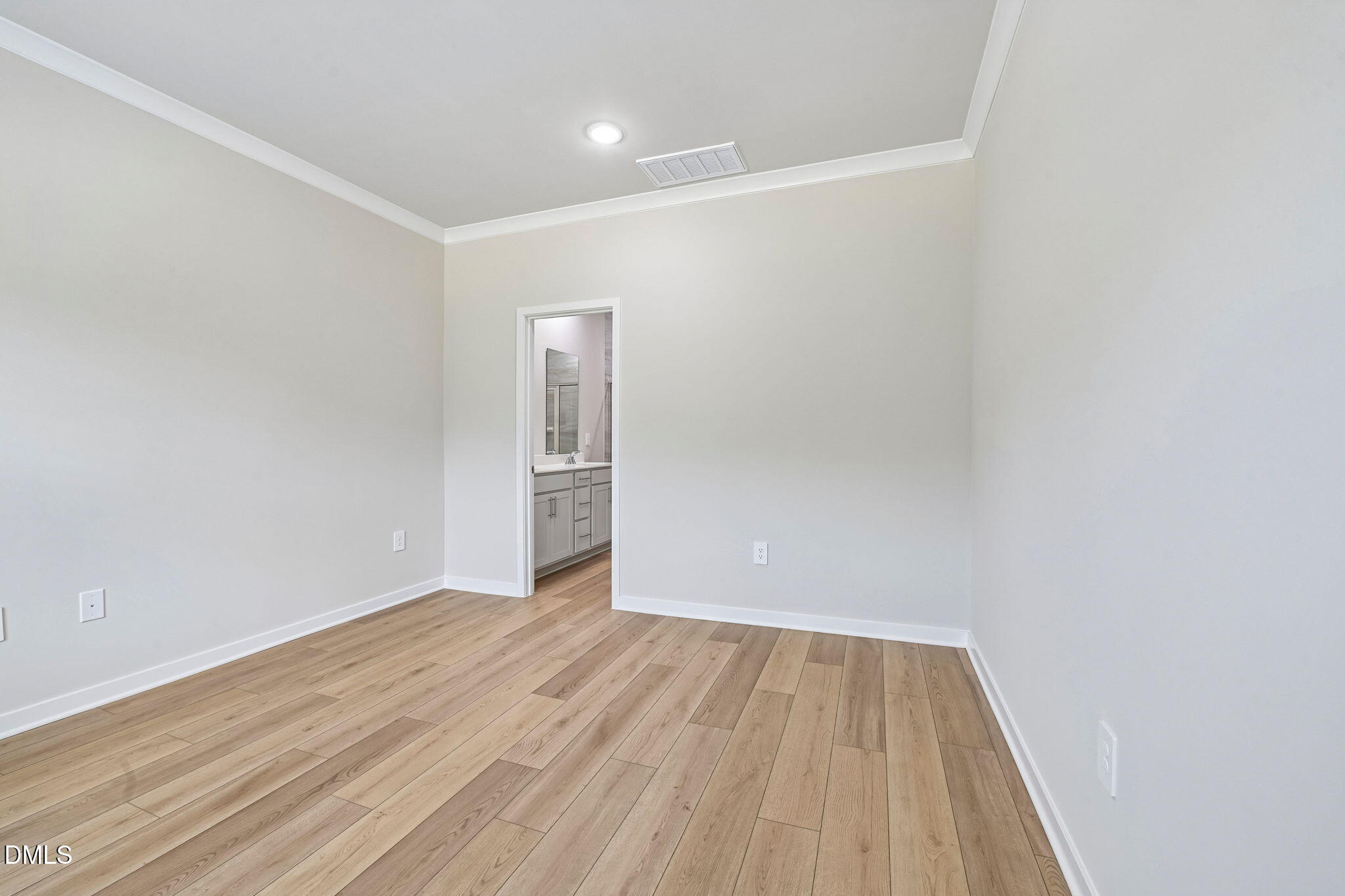 1502 Hatteras Road Durham, NC 27703 - Photo 20 of 44 20-web-or-mls-Raleigh - Avalon Place - 1