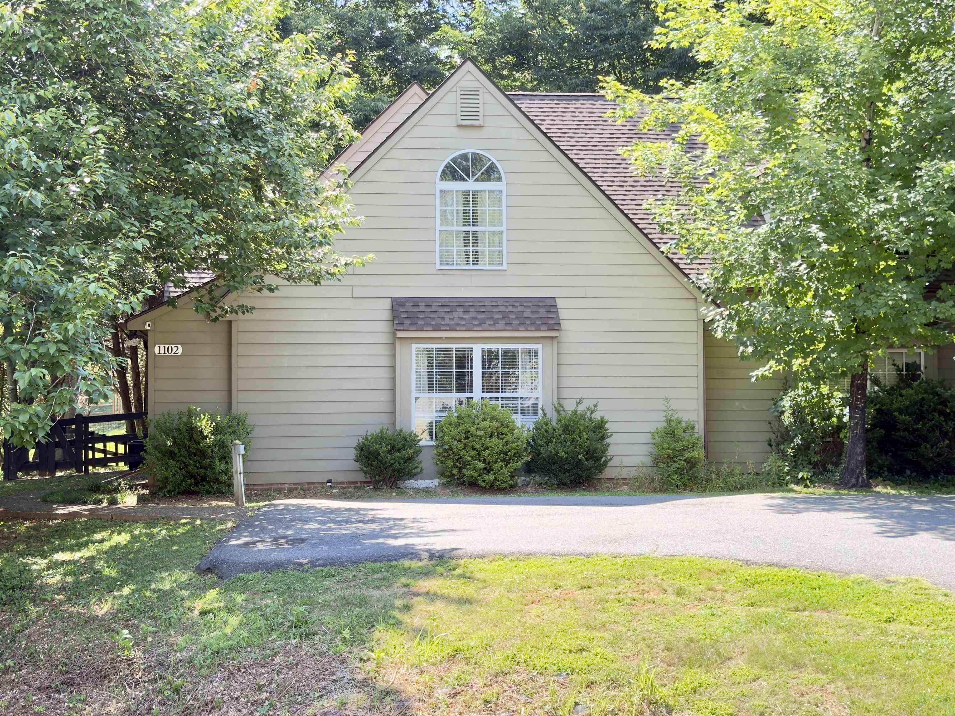 1102 Amber Ridge Road Charlottesville, VA 22901 - Photo 1 of 34 Front of House