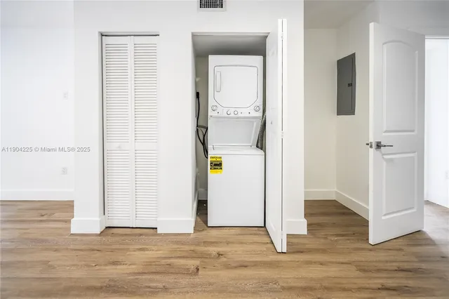 a view of an entryway of house