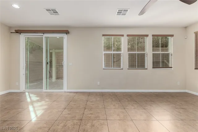 $2,395 | 945 Spiracle Avenue, Henderson, NV 89002