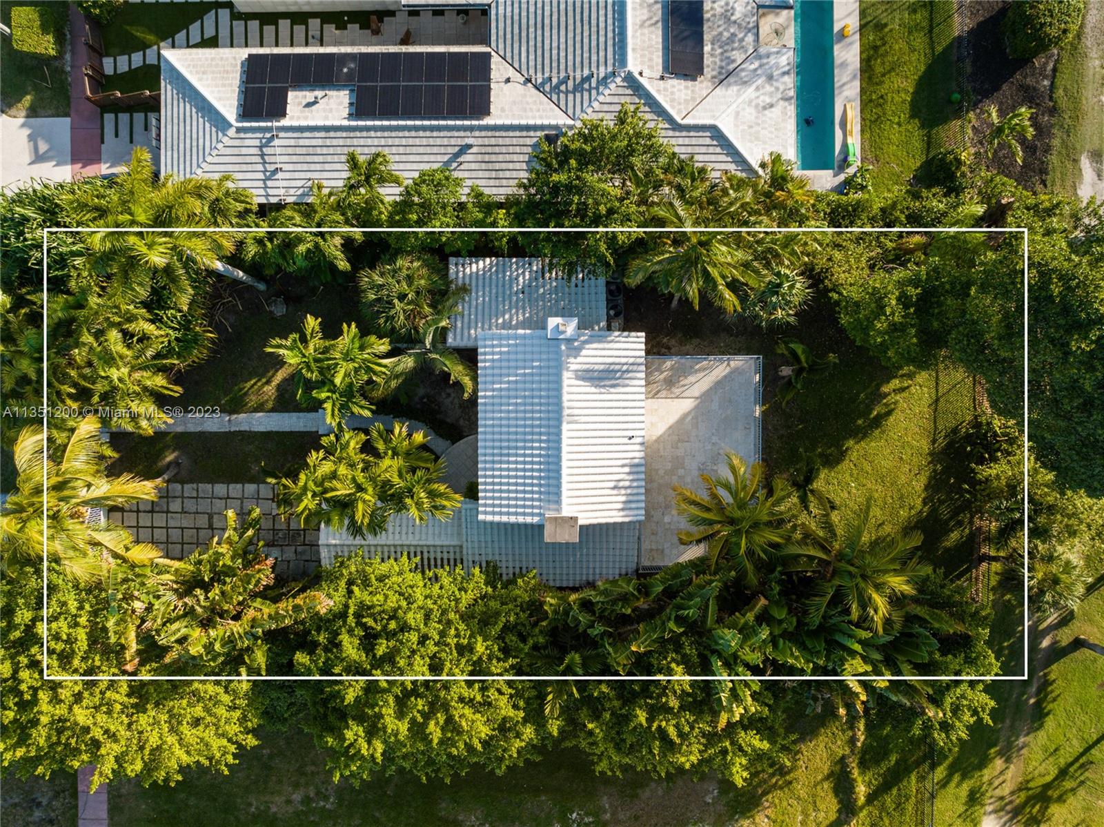 5512 La Gorce Drive Miami Beach, FL 33140 - Photo 4 of 35