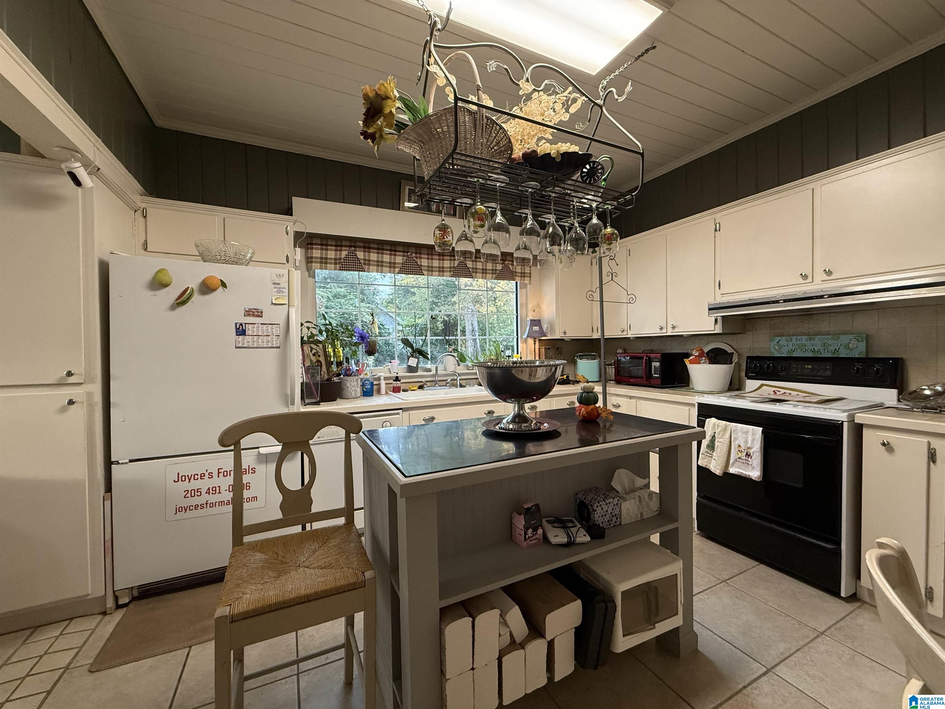 129 Forest Road Bessemer, AL 35023 - Photo 4 of 91