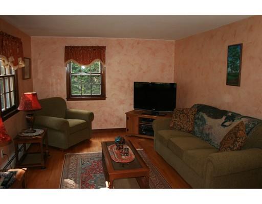 159 Sackett Road Westfield, MA 01085 - Photo 16 of 38 Gallery Image 16