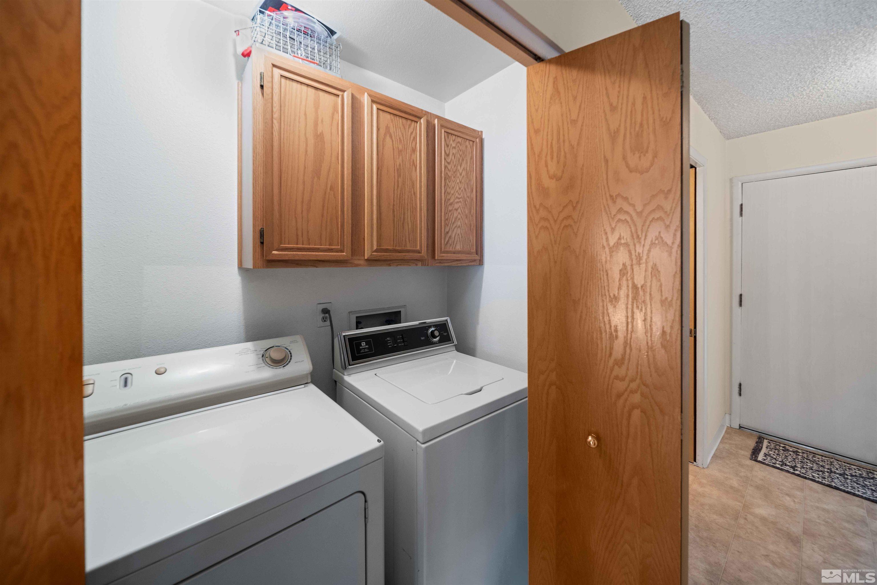426 Smithridge Drive Reno, NV 89502 - Photo 7 of 20 a room with dryer and washer