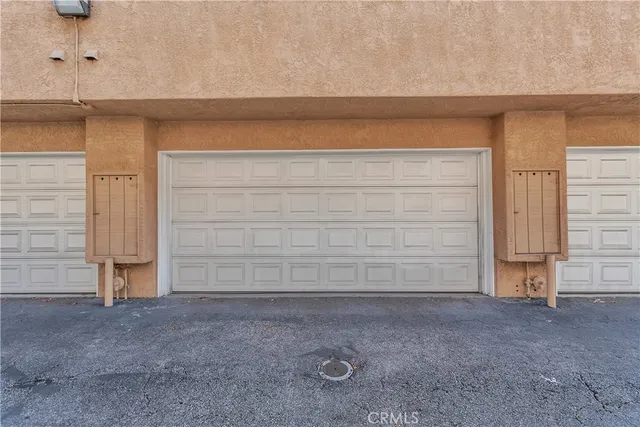 a view of a garage