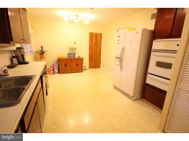 104 Mountainview Road Ewing, NJ 08628 - Photo 3 of 25 Kitchen