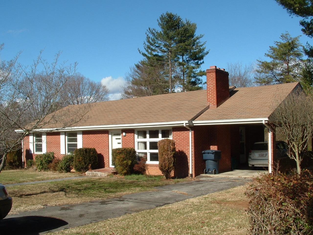 3519 Windsor Road Roanoke, VA 24018 - Photo 1 of 6 Front
