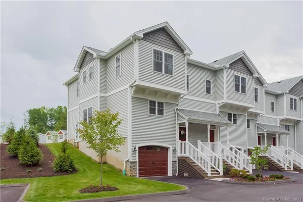 $2,550 | 24 Mill Pond Drive, Unit 17, Granby, CT 06035