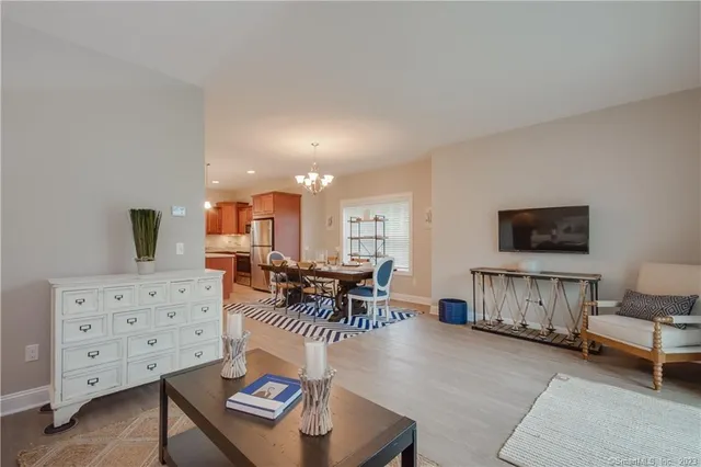 $2,550 | 24 Mill Pond Drive, Unit 17, Granby, CT 06035