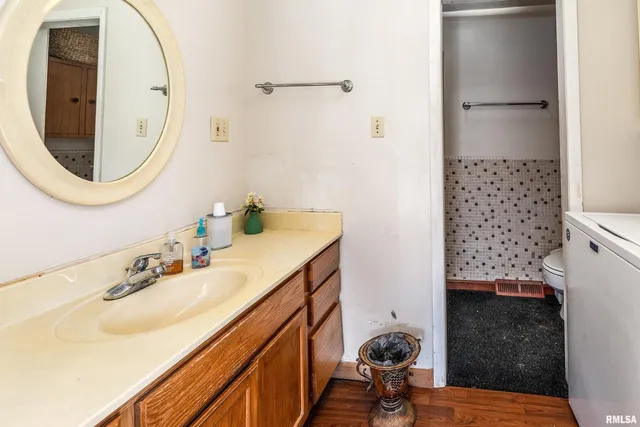 a bathroom with a tub