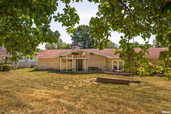 $121,000 | 1609 Tina Drive, Murphysboro, IL 62966