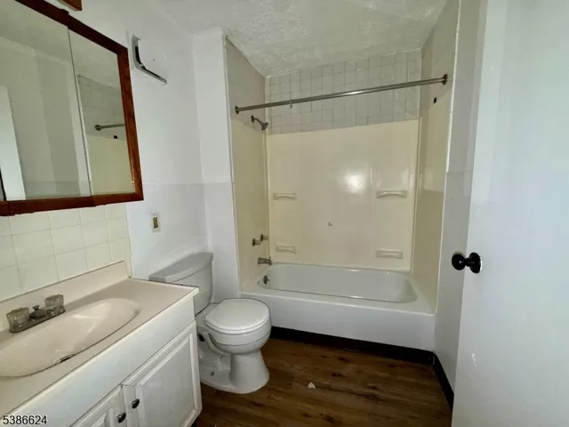 $1,200 | 254 Clove Road, Unit H, Montague, NJ 07827