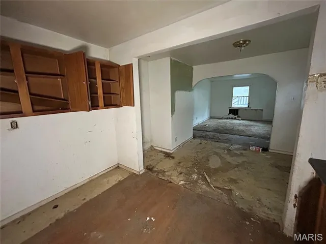 $25,000 | 10155 Cloverdale Drive, St. Louis, MO 63136