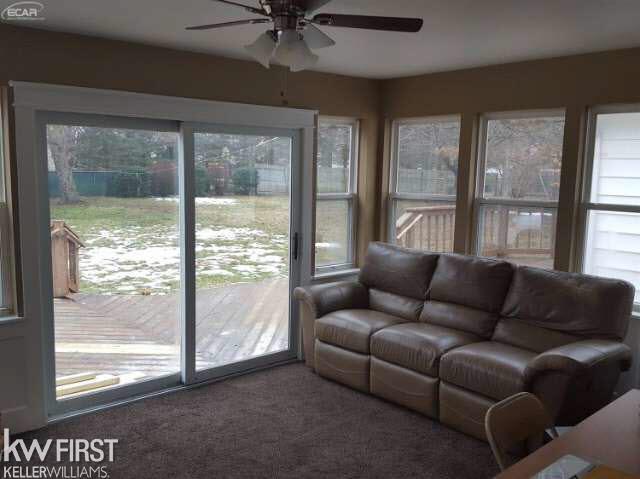 312 East River Road Flushing, MI 48433 - Photo 5 of 10 20458449-4.JPG