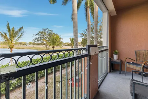 $385,000 | 11750 St Andrews Place, Unit 203, Wellington, FL 33414