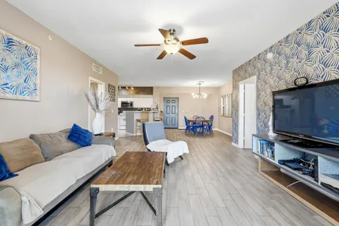 $385,000 | 11750 St Andrews Place, Unit 203, Wellington, FL 33414