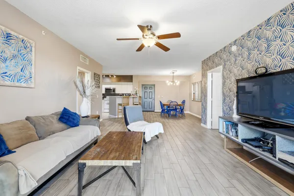 $385,000 | 11750 St Andrews Place, Unit 203, Wellington, FL 33414