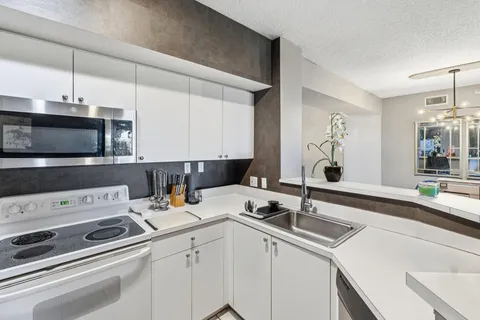 $385,000 | 11750 St Andrews Place, Unit 203, Wellington, FL 33414