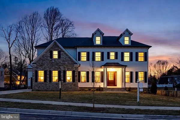 $3,299,000 | 352 Ayr Hill Avenue Northeast, Vienna, VA 22180