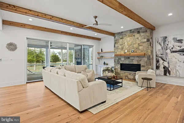 $3,299,000 | 352 Ayr Hill Avenue Northeast, Vienna, VA 22180