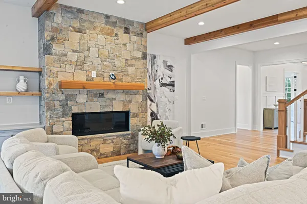 $3,299,000 | 352 Ayr Hill Avenue Northeast, Vienna, VA 22180