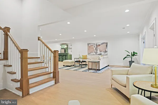 $3,299,000 | 352 Ayr Hill Avenue Northeast, Vienna, VA 22180