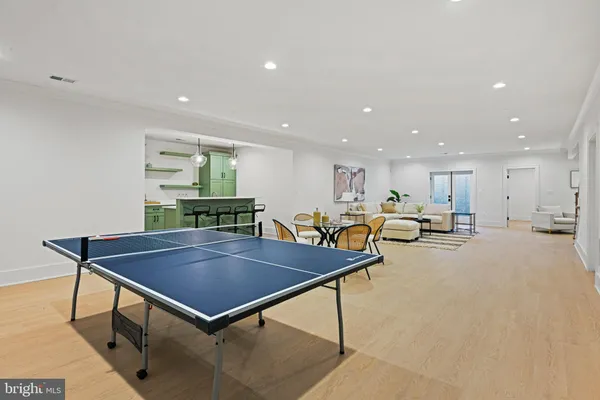 $3,299,000 | 352 Ayr Hill Avenue Northeast, Vienna, VA 22180