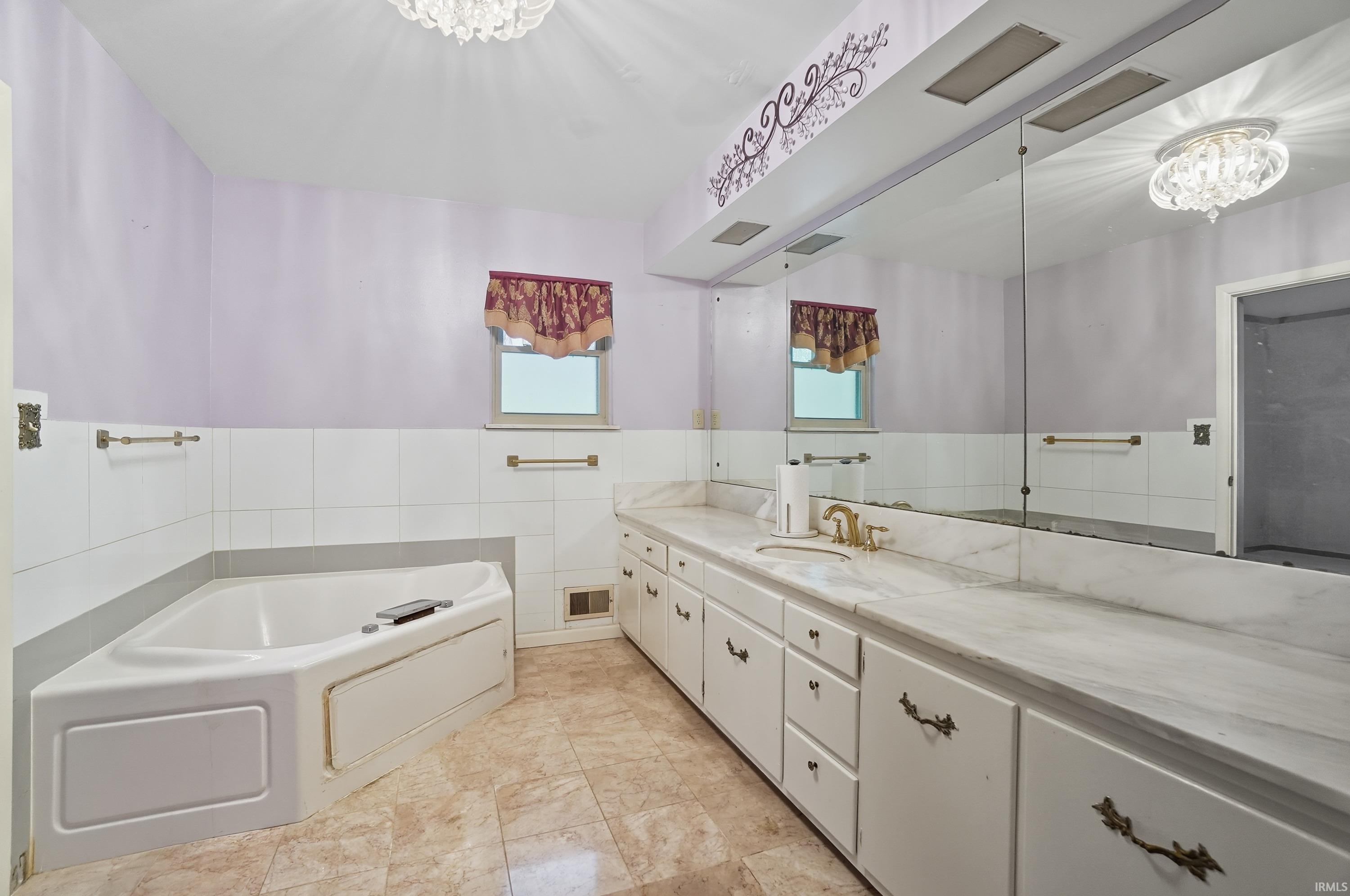 2441 Randall Road Fort Wayne, IN 46804 - Photo 21 of 36