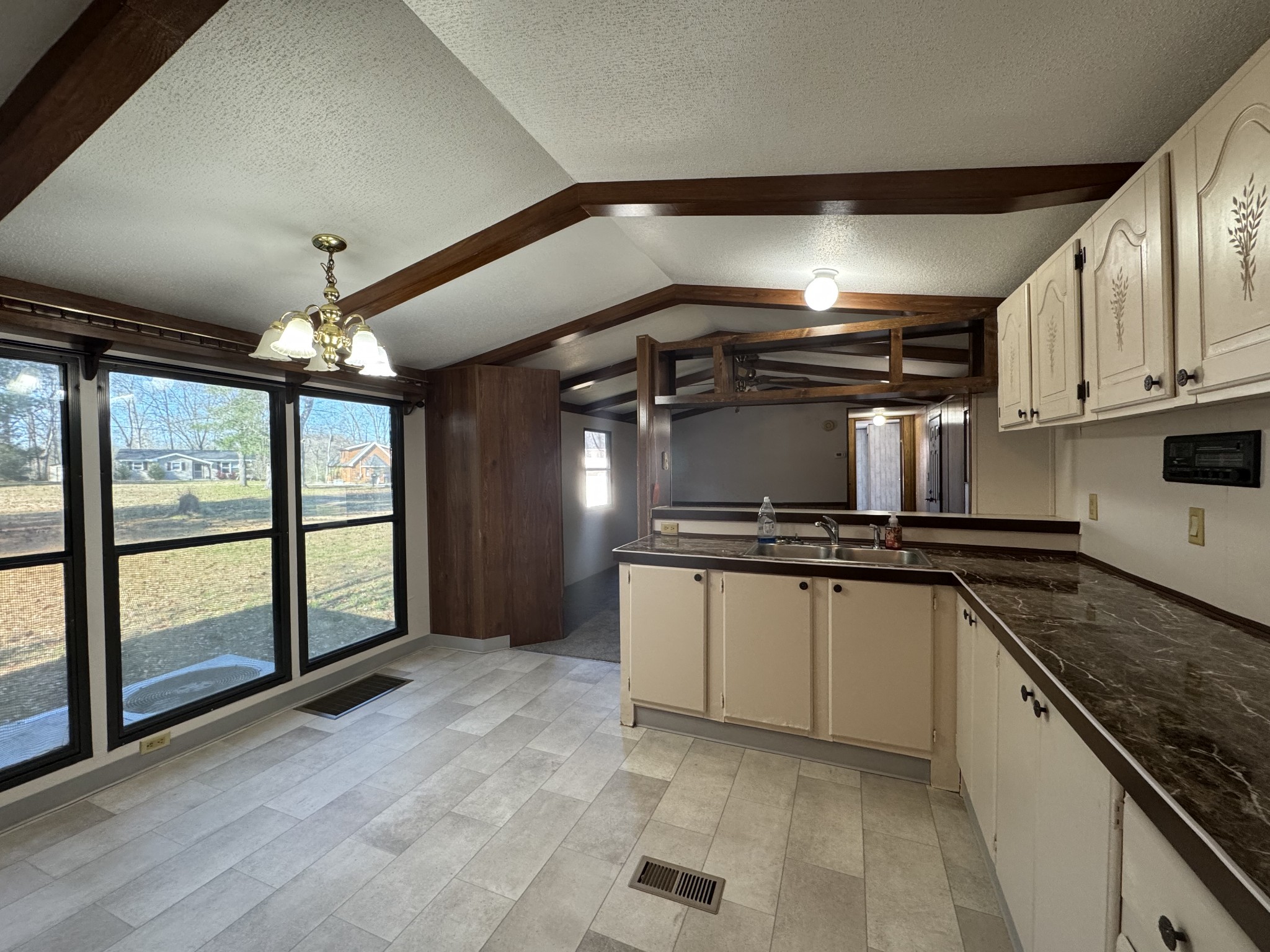 250 Breeze Inn Road Castalian Springs, TN 37031 - Photo 13 of 40 Gallery Image 13