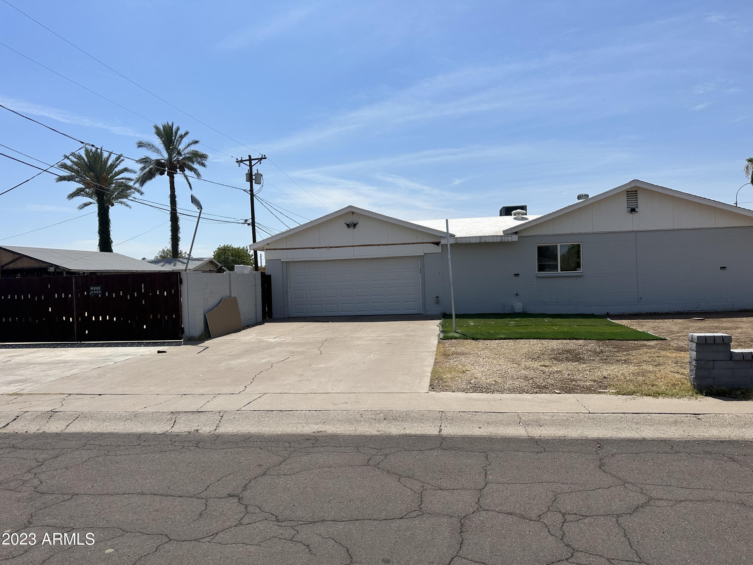 2201 West Bethany Home Road Phoenix, AZ 85015 - Photo 3 of 6 IMG_1505