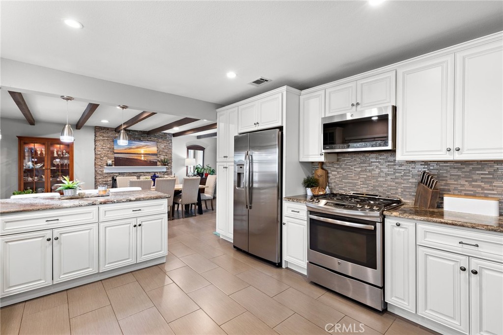 4574 Mission Inn Avenue Riverside, CA 92501 - Photo 12 of 39