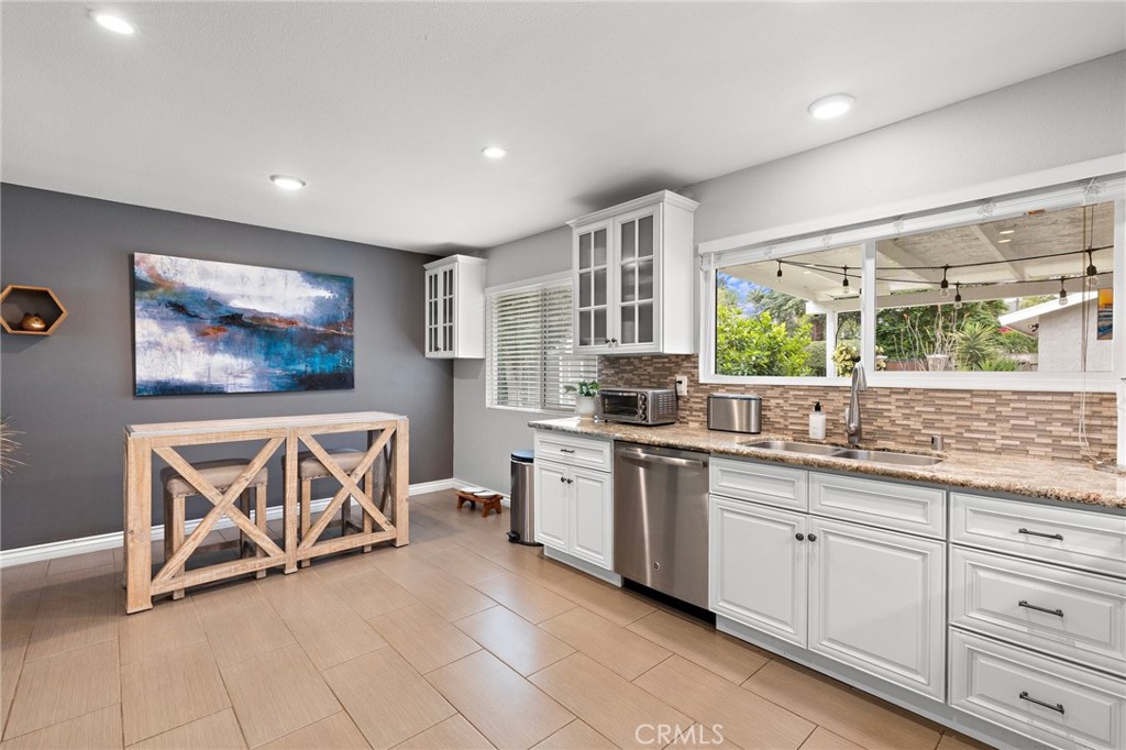 4574 Mission Inn Avenue Riverside, CA 92501 - Photo 14 of 39