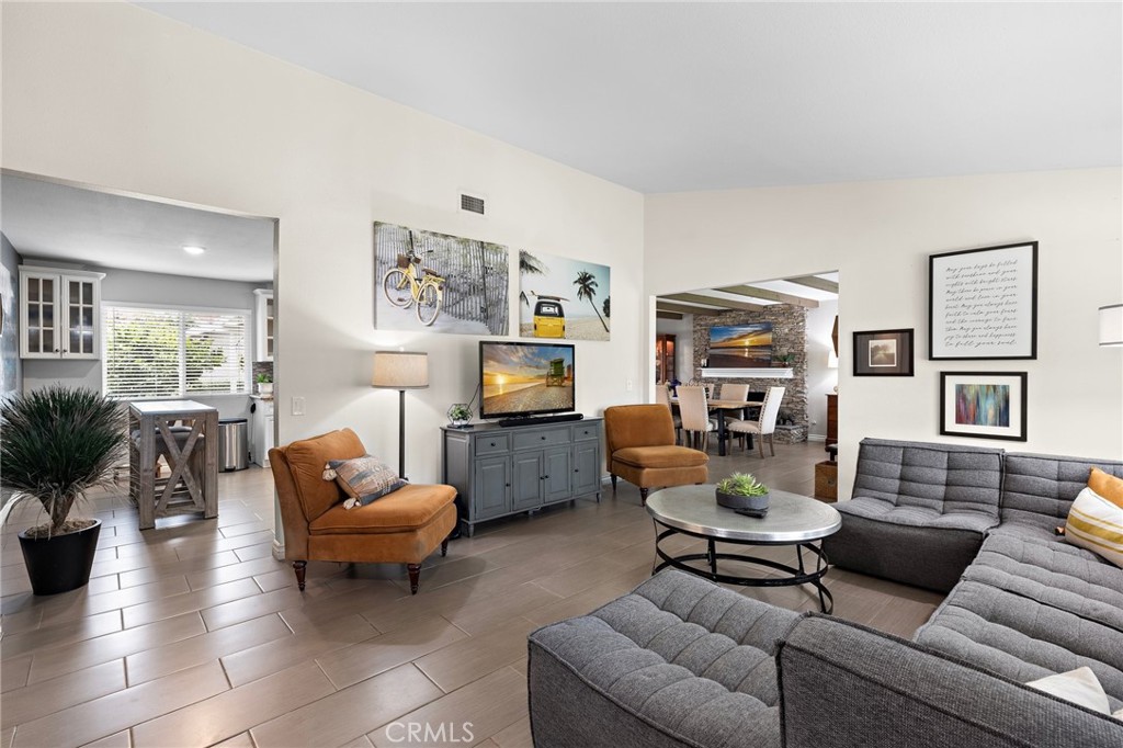 4574 Mission Inn Avenue Riverside, CA 92501 - Photo 4 of 39