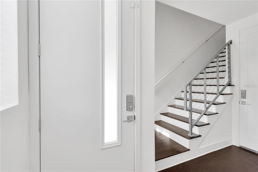 3100 West Paul Avenue, Unit 14 Tampa, FL 33611 - Photo 6 of 36 a view of entryway