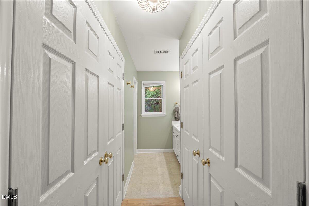 6733 Eastbrook Drive Raleigh, NC 27615 - Photo 13 of 37 10-P1136165