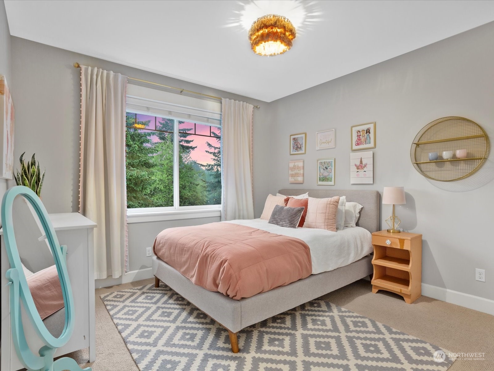 816 13th Street Snohomish, WA 98290 - Photo 27 of 34 a bed room with a bed and a chair