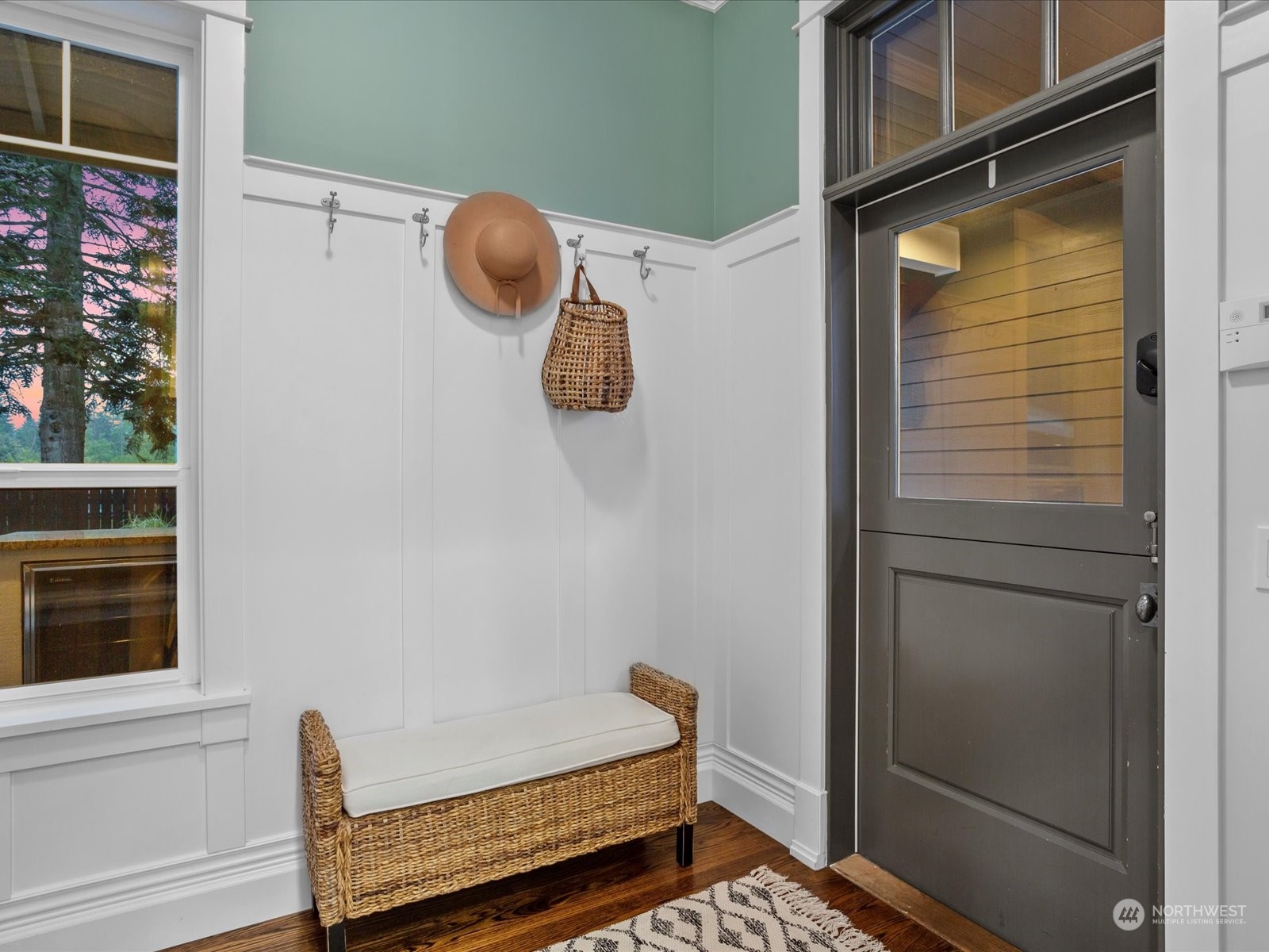 816 13th Street Snohomish, WA 98290 - Photo 8 of 34 a bathroom with a shower