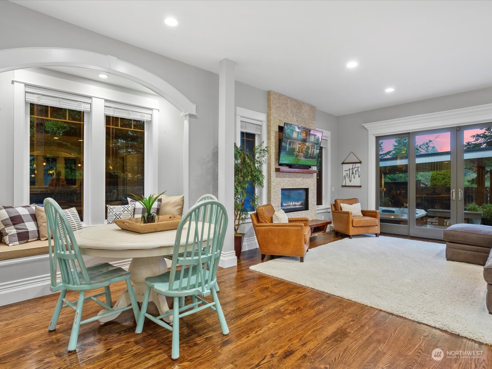 816 13th Street Snohomish, WA 98290 - Photo 10 of 34 a view of a livingroom with furniture window and wooden floor
