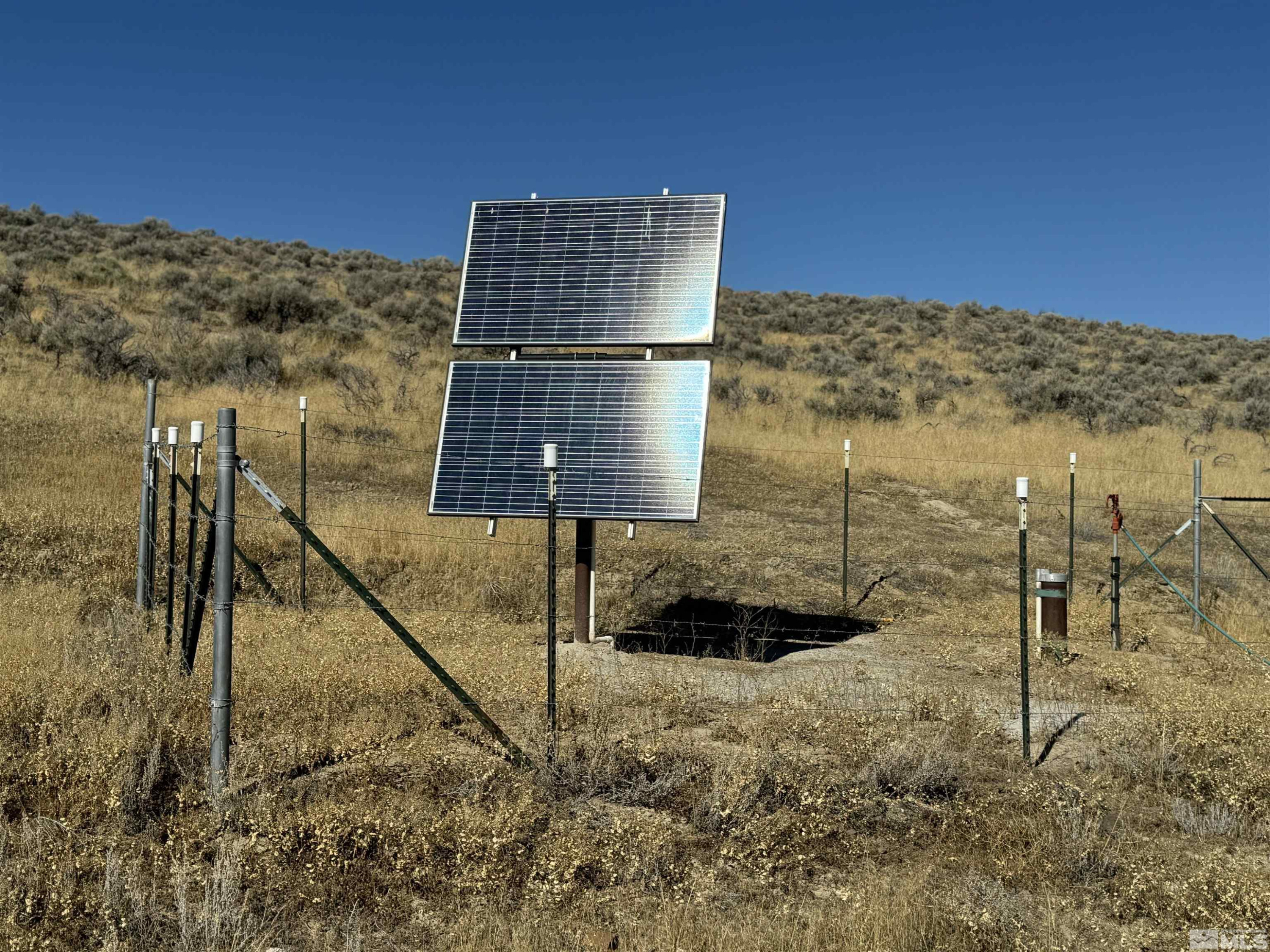 2 Coal Canyon Road Lovelock, NV 89419 - Photo 7 of 13 a view of terrace with wooden floor