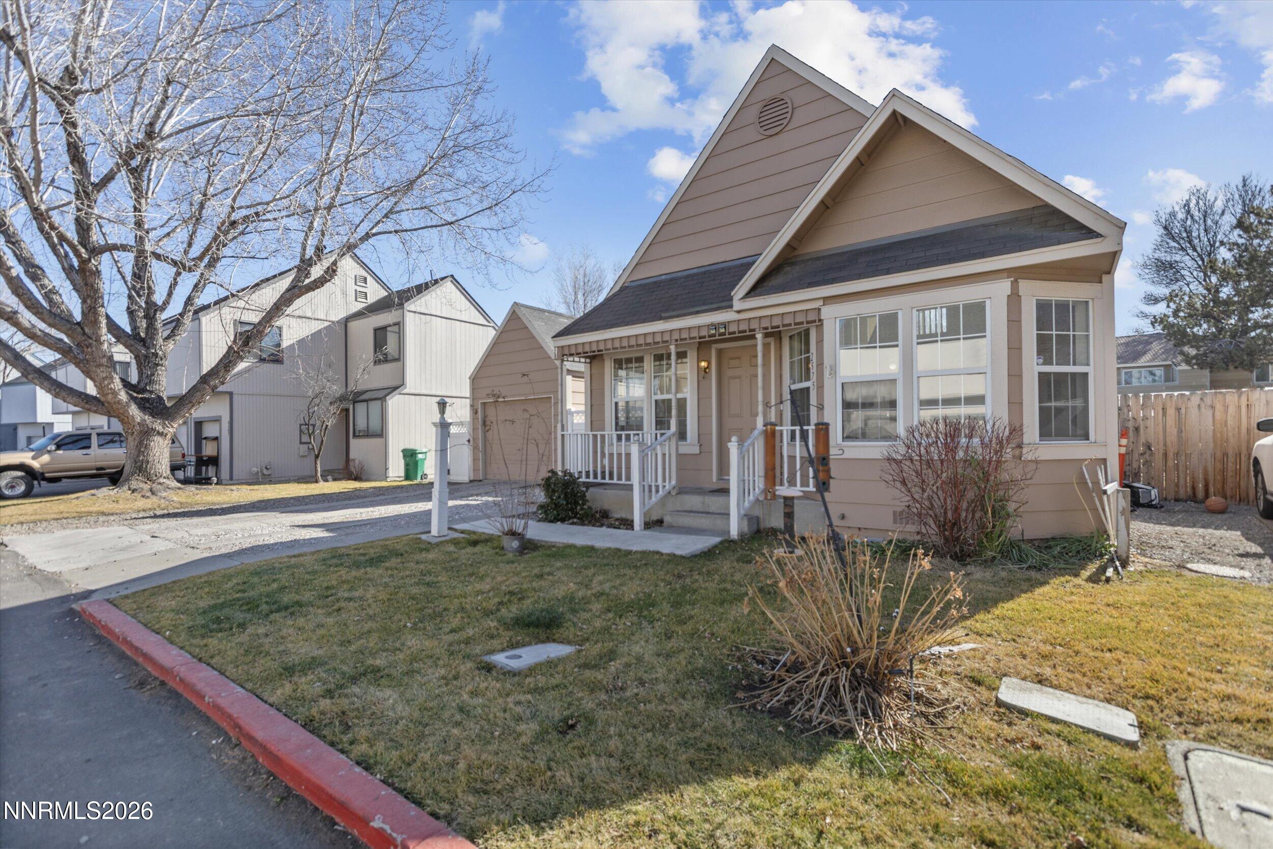 2575 Garfield Drive Sparks, NV 89431 - Photo 2 of 25 27-0Y7A0211