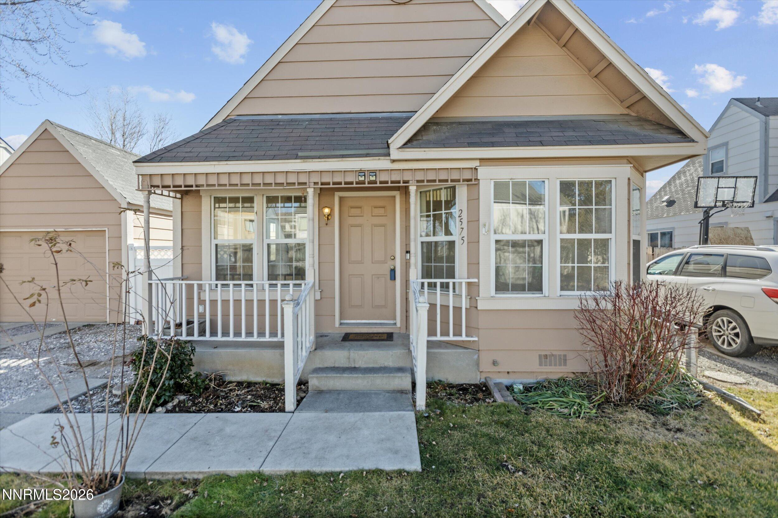 2575 Garfield Drive Sparks, NV 89431 - Photo 3 of 25 24-0Y7A0196