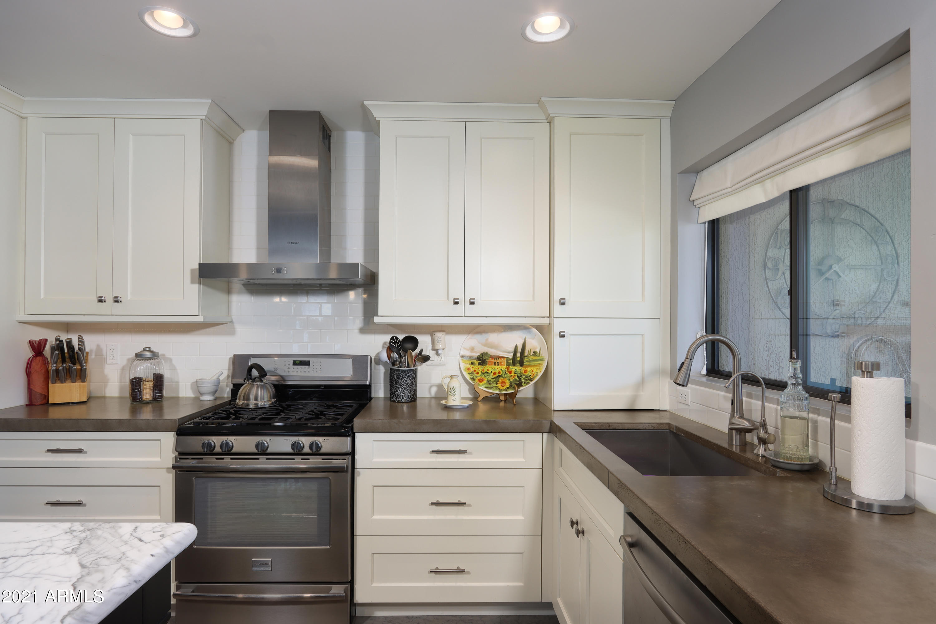 943 East Kortsen Road, Unit 10 Casa Grande, AZ 85122 - Photo 17 of 50 14