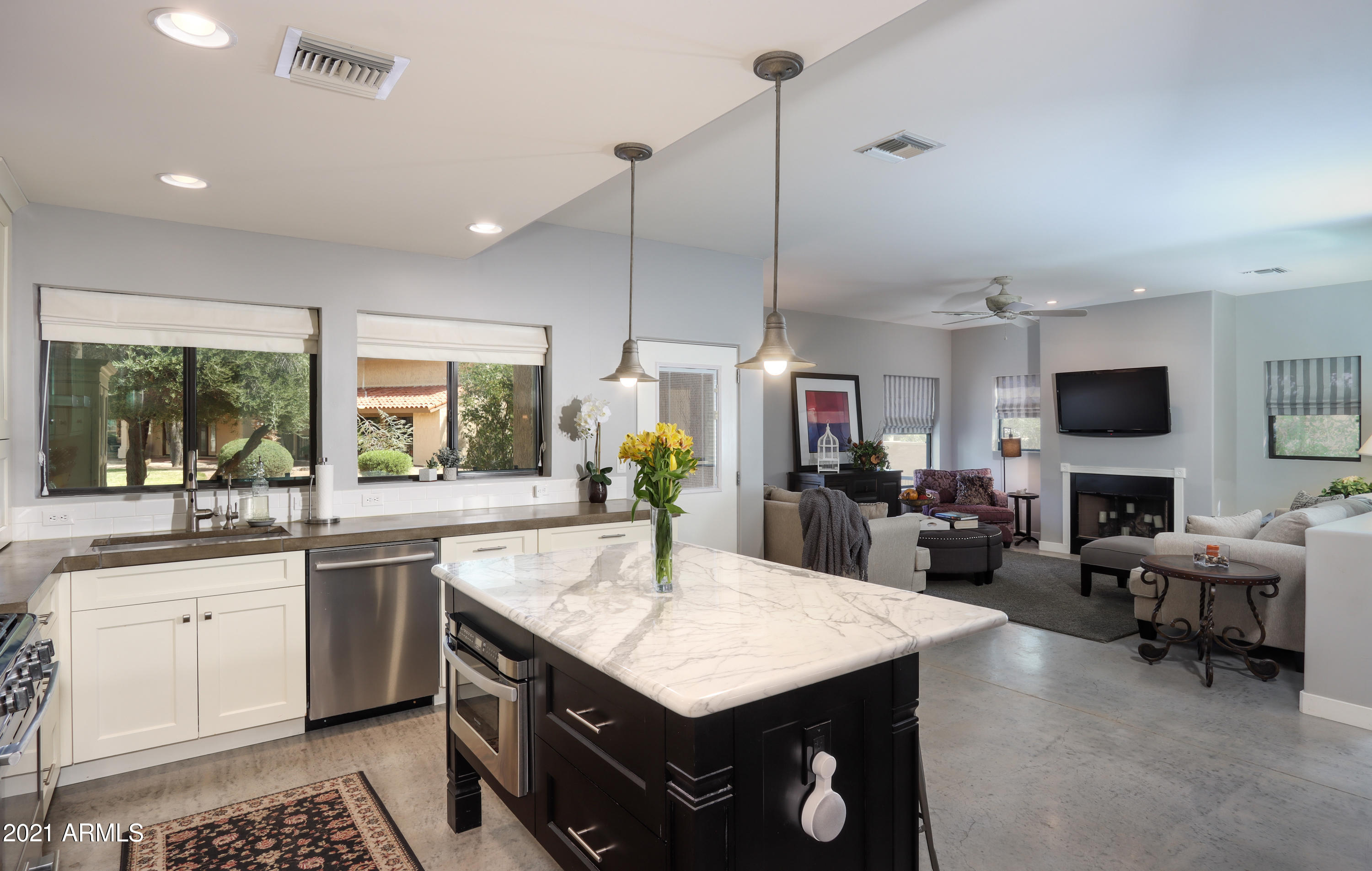 943 East Kortsen Road, Unit 10 Casa Grande, AZ 85122 - Photo 2 of 50 Kitchen/great room