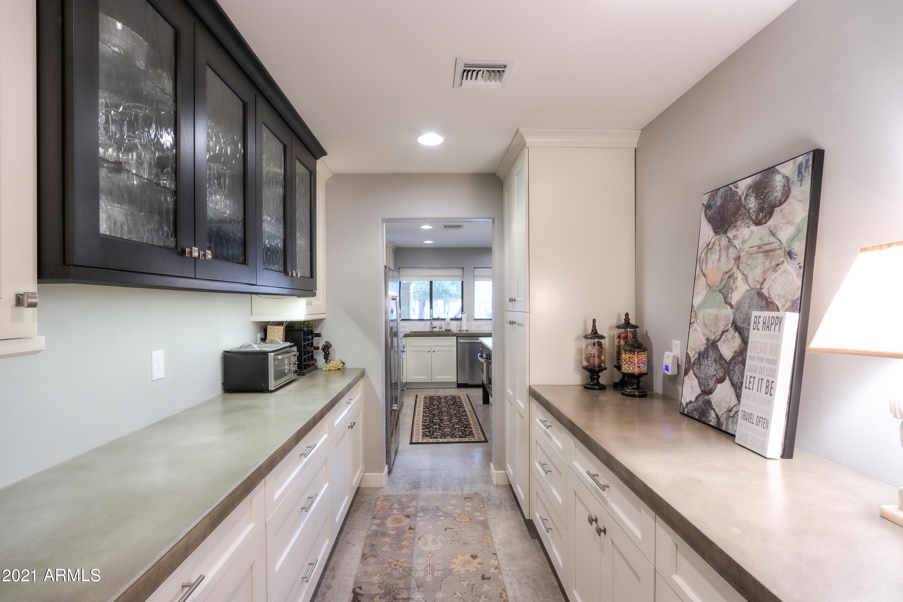 943 East Kortsen Road, Unit 10 Casa Grande, AZ 85122 - Photo 22 of 50 Other side Butler's pantry