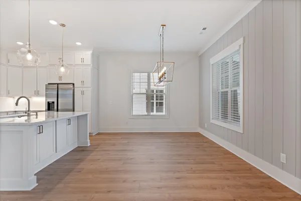 $3,975 | 329 Old Shackle Island Road, Hendersonville, TN 37075