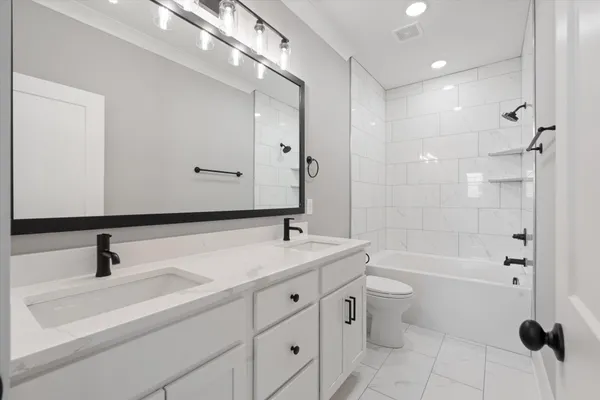 $3,975 | 329 Old Shackle Island Road, Hendersonville, TN 37075