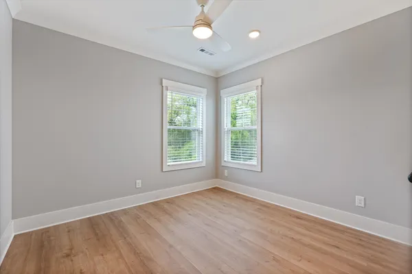 $3,975 | 329 Old Shackle Island Road, Hendersonville, TN 37075